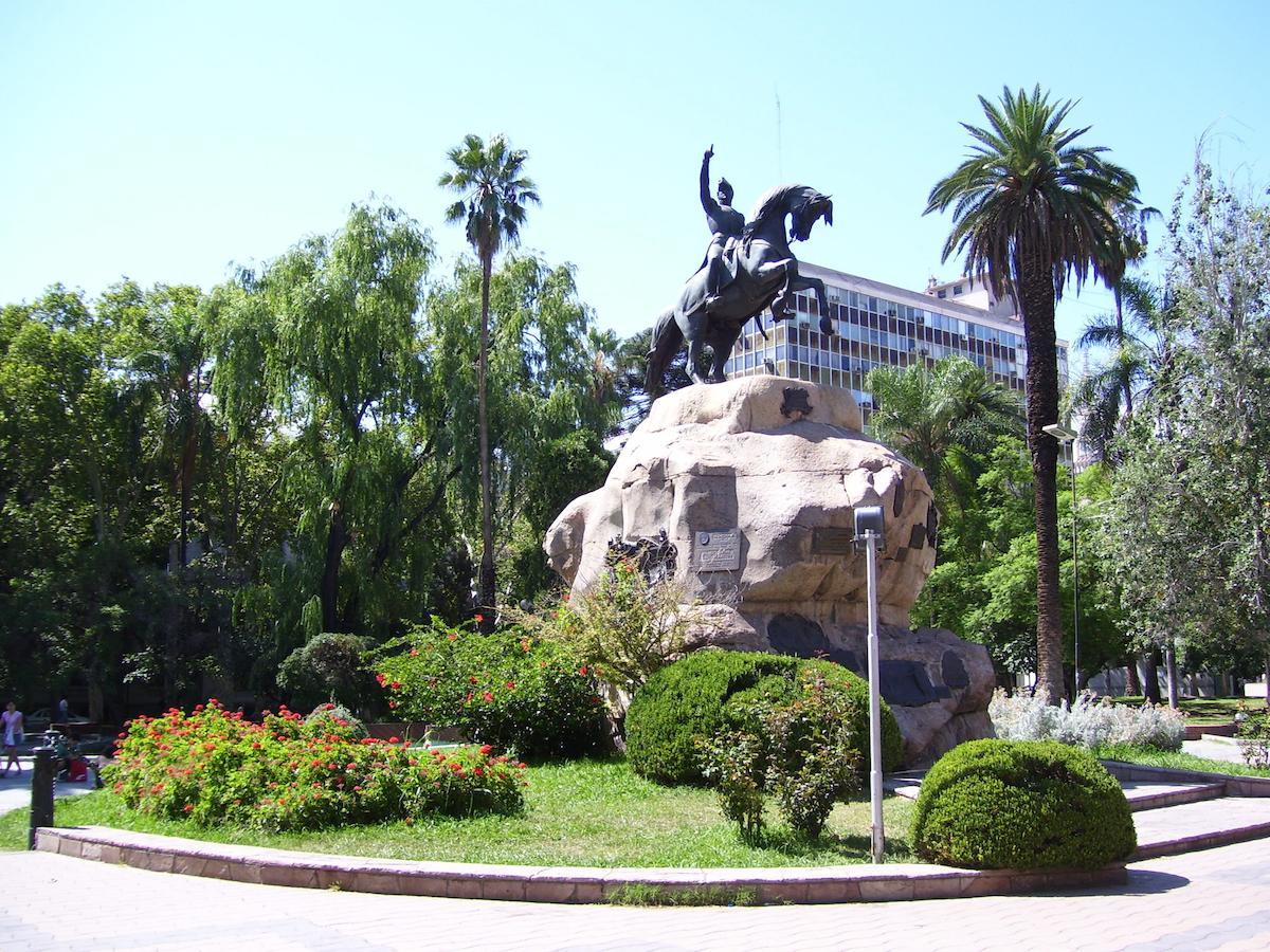 Hotel Zamora Mendoza Kültér fotó